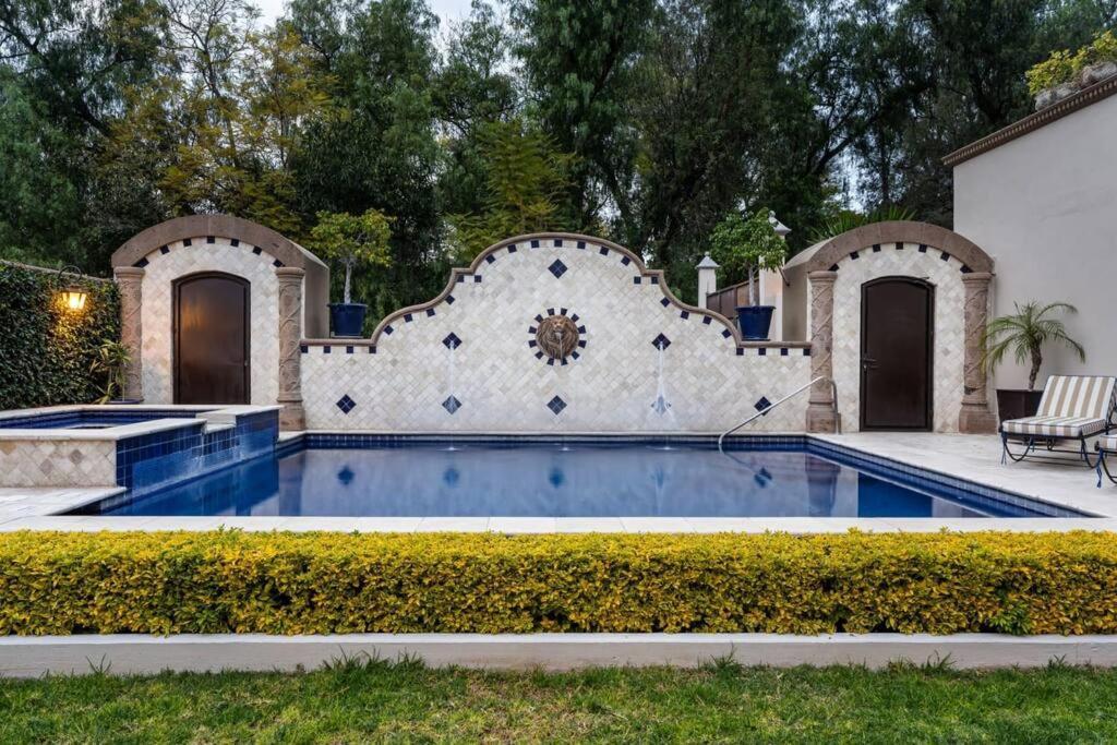 Casa Regina, Stylish 3br In Centro With Rooftop & Jacuzzi Villa *