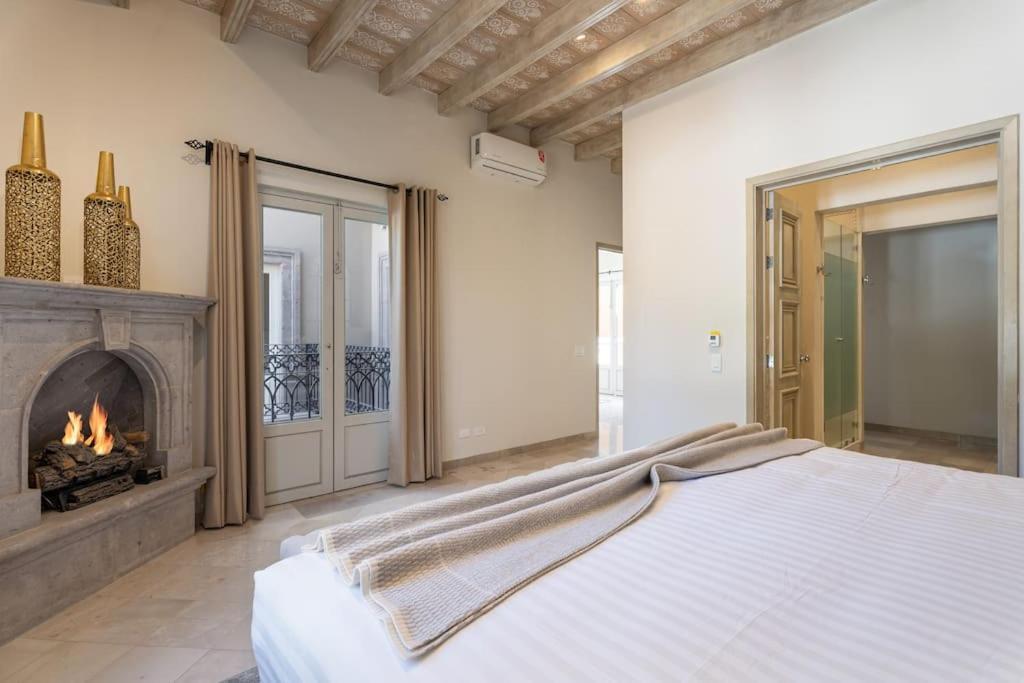 Casa Regina, Stylish 3br In Centro With Rooftop & Jacuzzi * San Miguel de Allende