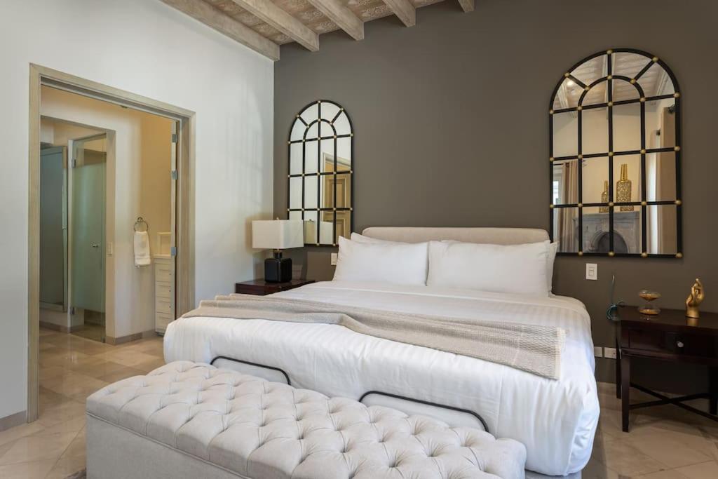 Casa Regina, Stylish 3br In Centro With Rooftop & Jacuzzi Villa *