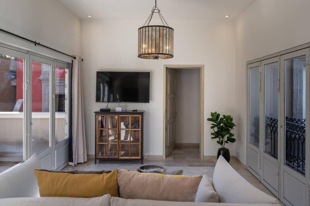 Casa Regina, Stylish 3br In Centro With Rooftop & Jacuzzi Villa San Miguel de Allende