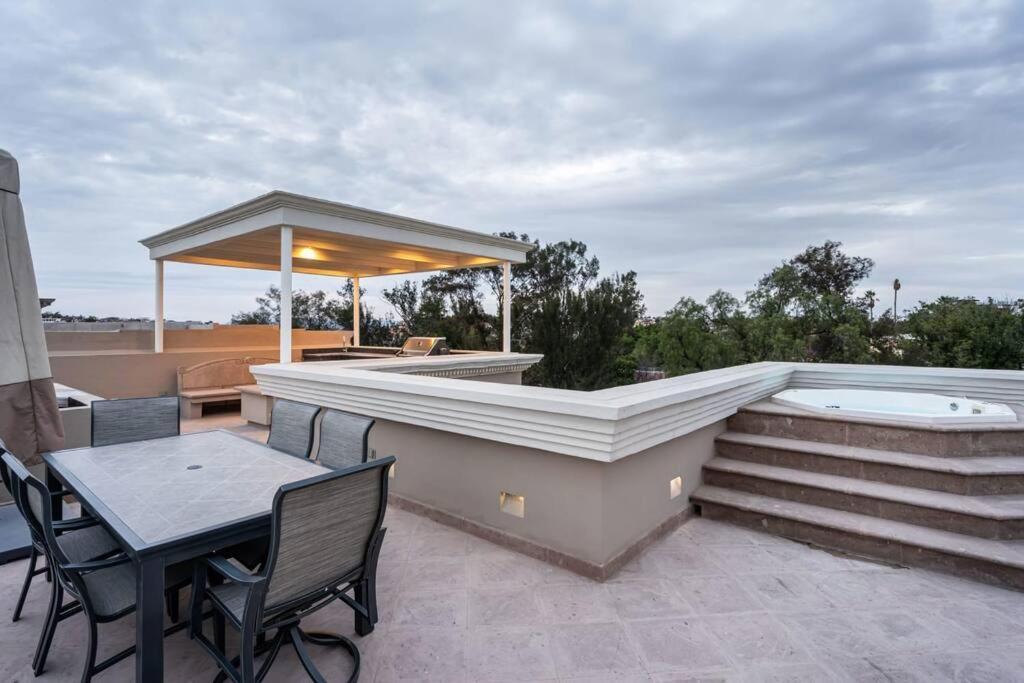 Casa Regina, Stylish 3br In Centro With Rooftop & Jacuzzi San Miguel de Allende