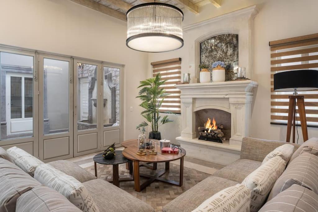 Villa Casa Regina, Stylish 3br In Centro With Rooftop & Jacuzzi